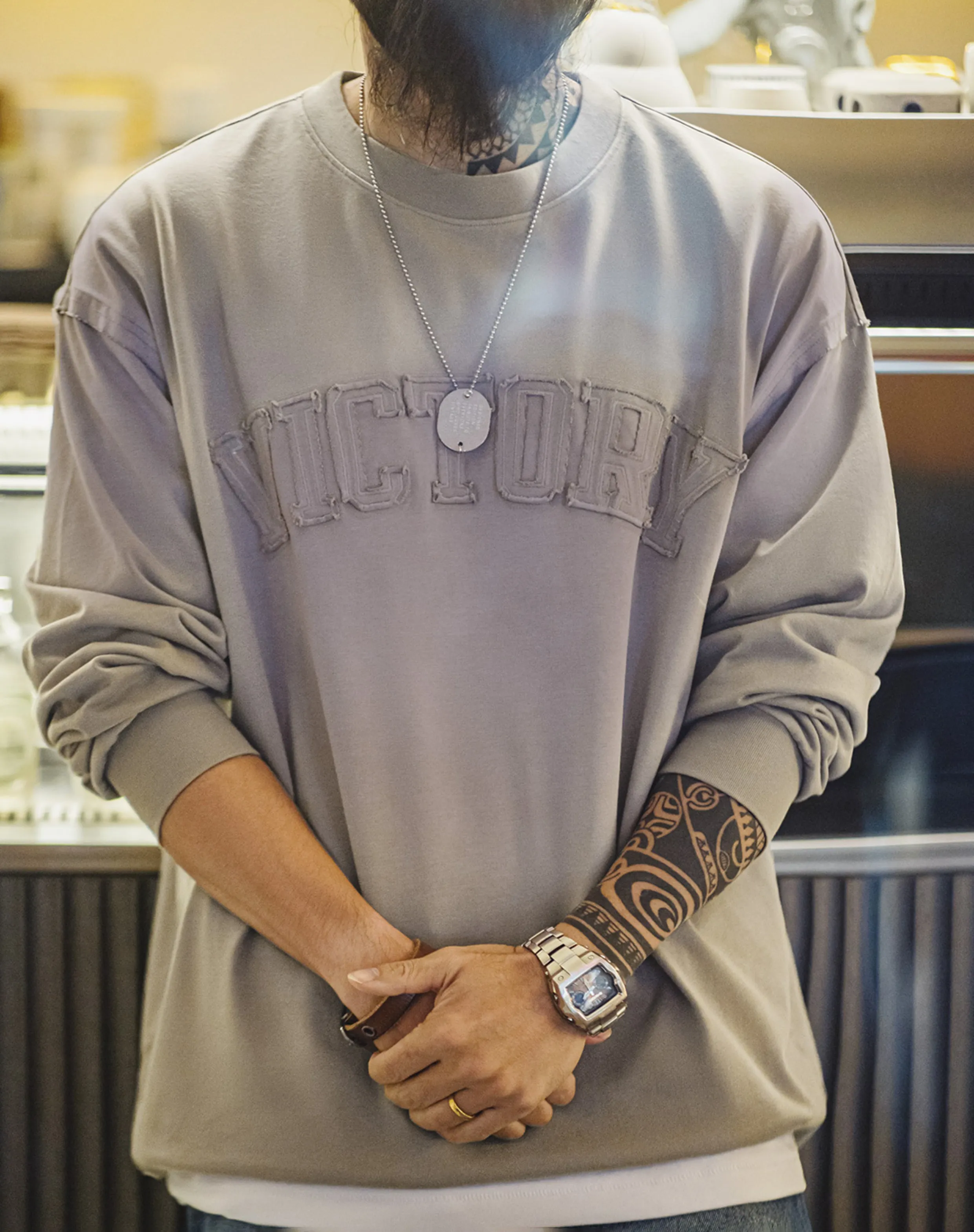 American Retro Letter Patch Gradient Color Washed Men's Sweater