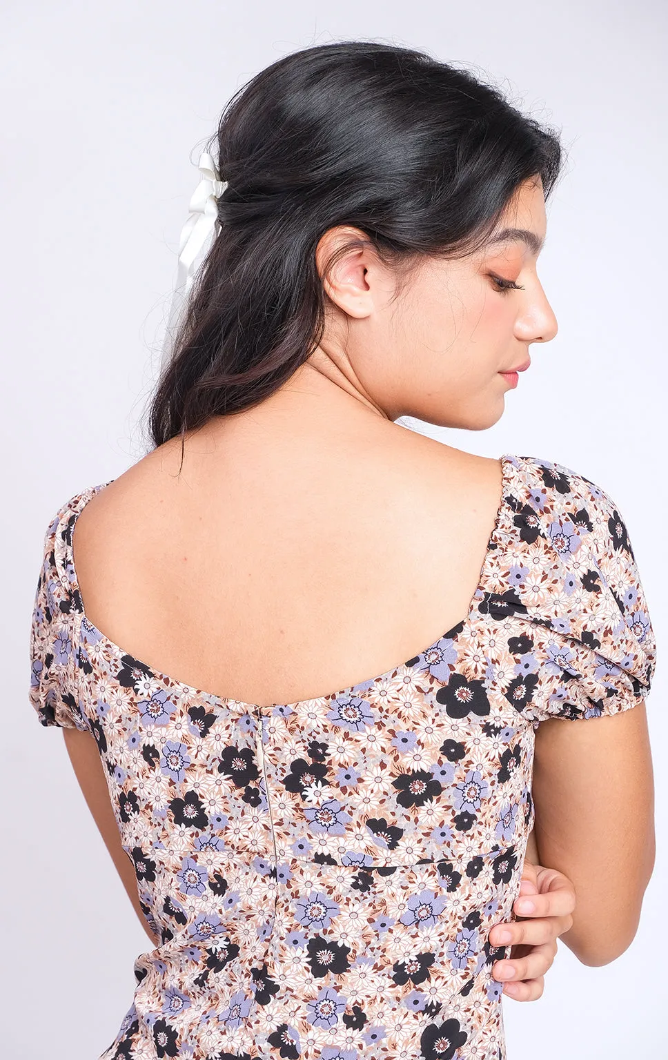 FLORAL PRINT PUFF SLEEVE SHORT DRESS WITH LACE DETAIL AND BOW
